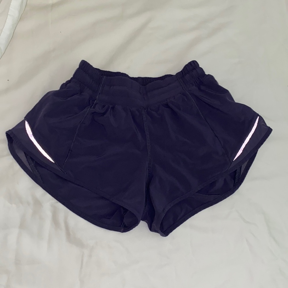 Lululemon Hotty Hot Shorts size 2 regular